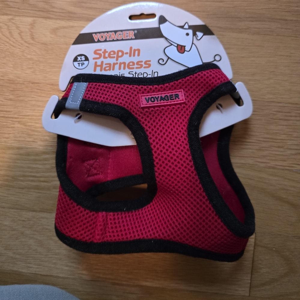 Voyager harness sz xs nwt